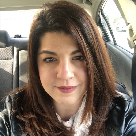 Meet your Posher, Erin - Picture 1 of 1